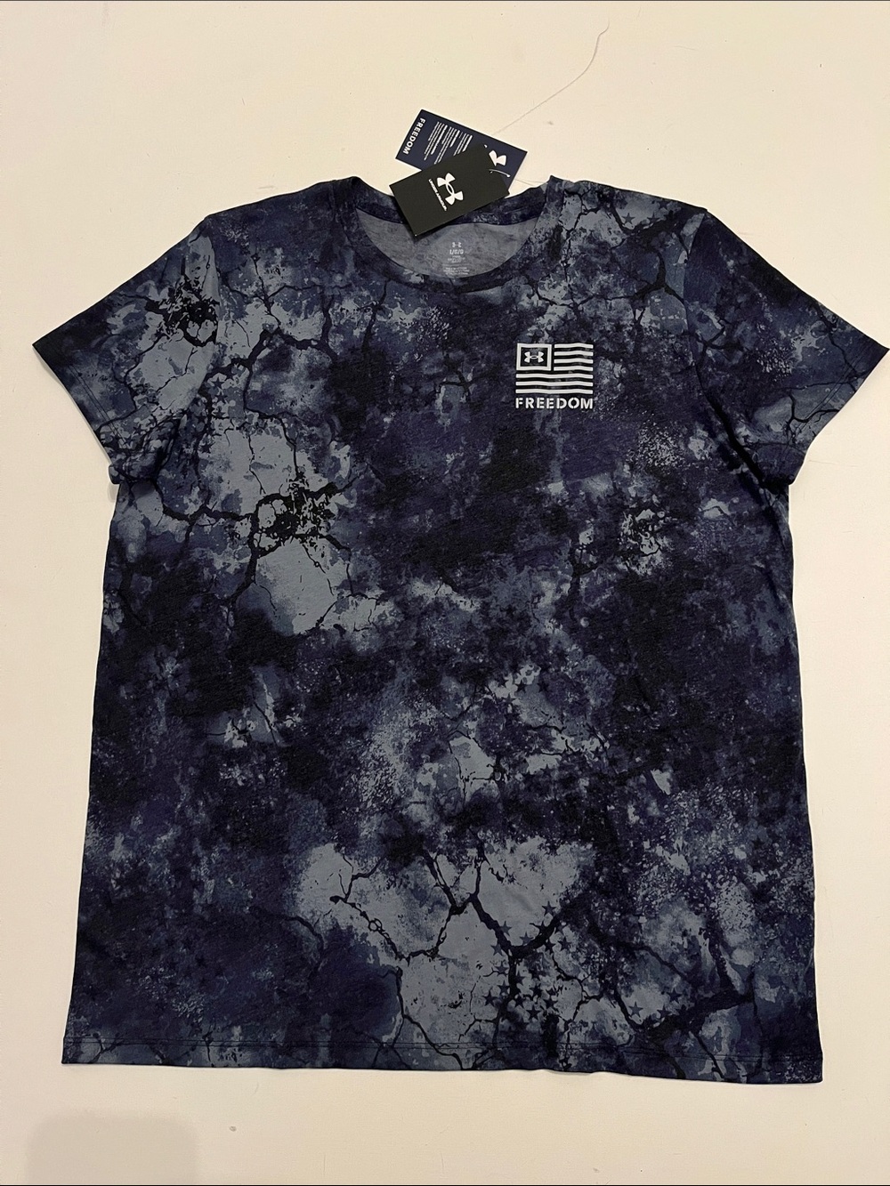 Under Armour Freedom Shirt Women's L UA Freedom Flag Logo Short Sleeve Tee